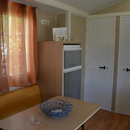 Royal Kamp alanı Pettenasco